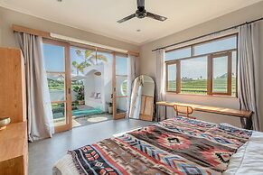 Cantik Maria Villa