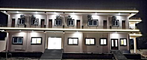 Hotel Vrindavan Paradise & Resort