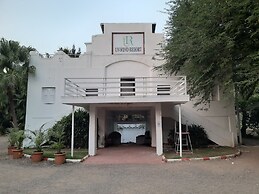 Unwind Resort