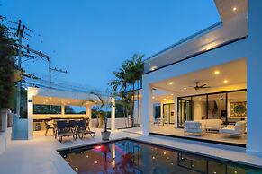 Grand Hill Mansion
