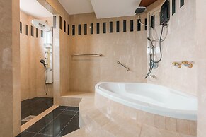 40Pax Bangsar Luxe Pool Villa by Verano