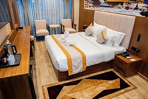 Grand Ambassador Business Hotel