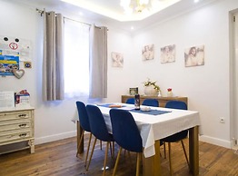 Deluxe Apartment Marghareta