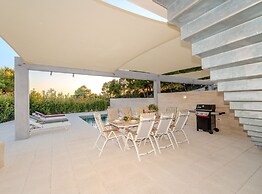 Villa Axia