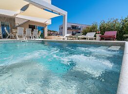 Villa Axia