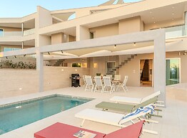 Villa Axia