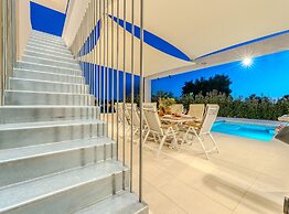 Villa Axia
