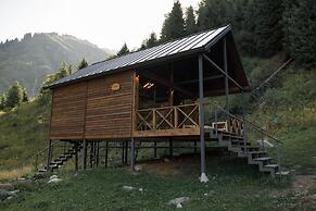 Pana Ayusai