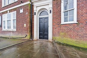 Compact Studios in Dudley
