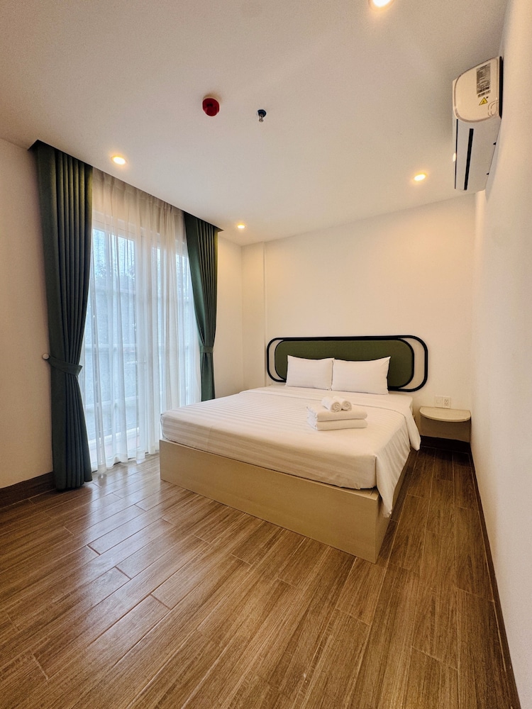 Blue Hotel Phu Quoc Sunset Town