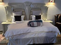 One love suites