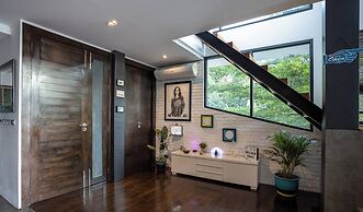 Stylish 4 Bedroom Seaview Pool Villa