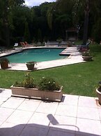 BnB On Melrose