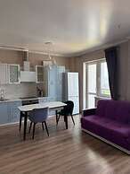 Modern Apartment with Library View