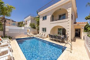 Protaras Seaside Villa Andria
