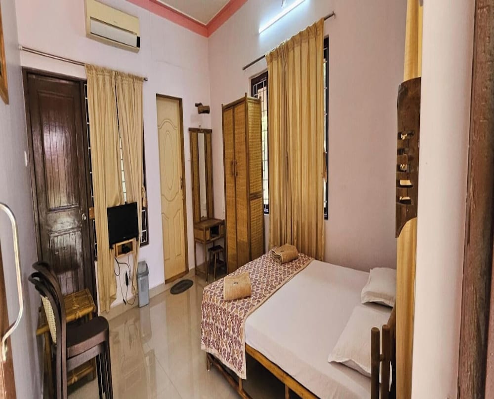 Ghar Mithbavkaranche