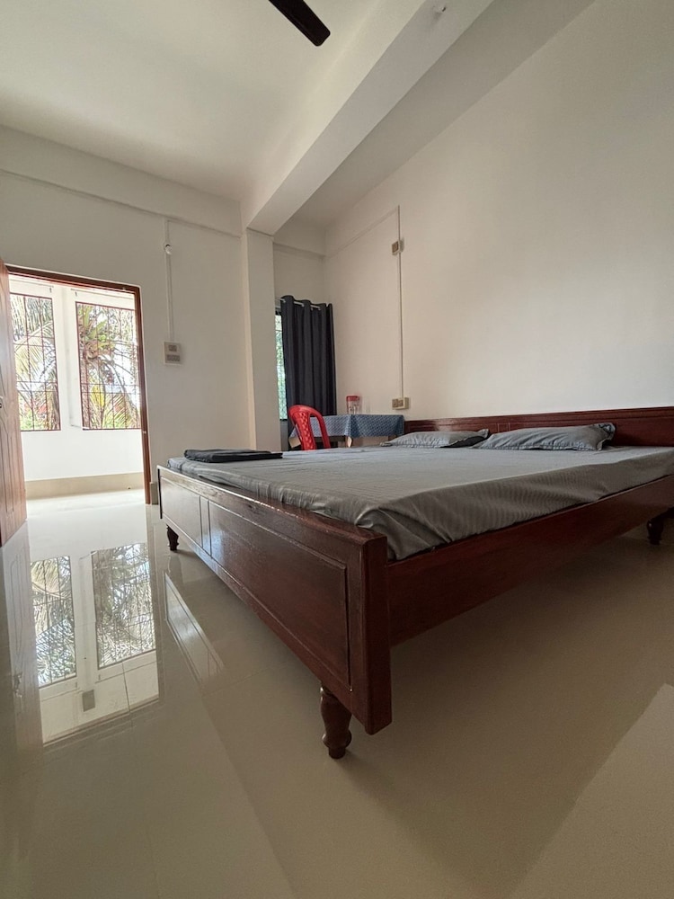 Mousumi Lodge