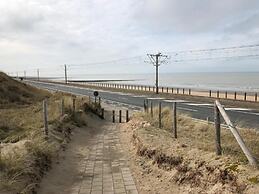 Oostduinkerke Coastal Retreat for 4
