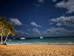 Beachfront Condo 2 Pools Private Beach 8 Guest