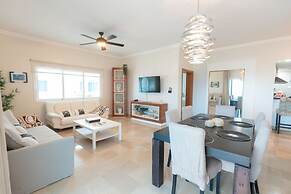 Beachfront Condo 2 Pools Private Beach 8 Guest