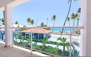 Beachfront Condo 2 Pools Private Beach 8 Guest