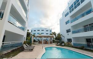 Beachfront Condo 2 Pools Private Beach 8 Guest