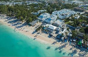 Beachfront Condo 2 Pools Private Beach 8 Guest