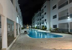 Beachfront Condo 2 Pools Private Beach 8 Guest