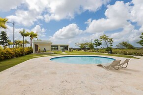 2BR Love Nest Jacuzzi Gym 1 Free Excursion
