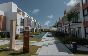 2BR Love Nest Jacuzzi Gym 1 Free Excursion