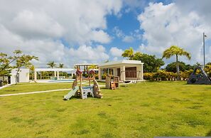 2BR Love Nest Jacuzzi Gym 1 Free Excursion