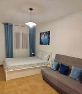 Beachfront 3BR Condo w Pool Views Sleeps 10