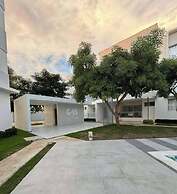 Modern 2BR Escape White Sands Beach Access