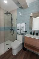 Rooftop Jacuzzi Condo Free Airport Transfer