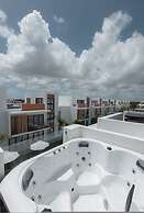 Rooftop Jacuzzi Condo Free Airport Transfer