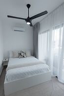 Rooftop Jacuzzi Condo Free Airport Transfer