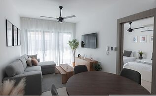 Rooftop Jacuzzi Condo Free Airport Transfer