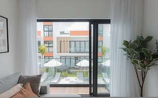 Rooftop Jacuzzi Condo Free Airport Transfer