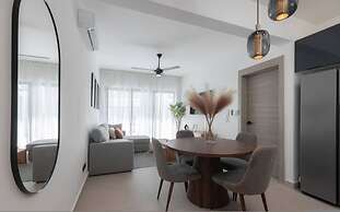 Rooftop Jacuzzi Condo Free Airport Transfer