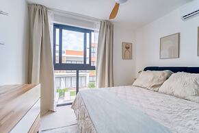 2-level Retreat Jacuzzi Free Airport Transfer
