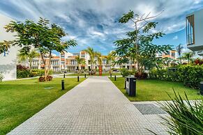 2-level Retreat Jacuzzi Free Airport Transfer