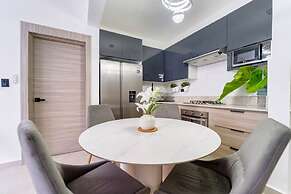 2-level Retreat Jacuzzi Free Airport Transfer