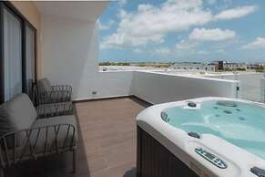 2-level Retreat Jacuzzi Free Airport Transfer