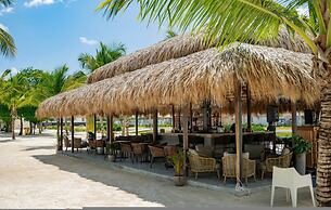 2-level Retreat Jacuzzi Free Airport Transfer