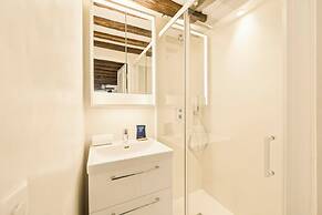 2bdr/5p Apartment au Centre de Paris in Downtown Paris