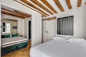 2bdr/5p Apartment au Centre de Paris in Downtown Paris