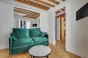 2bdr/5p Apartment au Centre de Paris in Downtown Paris