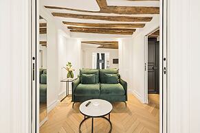 2bdr/5p Apartment au Centre de Paris in Downtown Paris