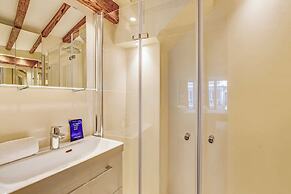 2bdr/5p Apartment au Centre de Paris in Downtown Paris
