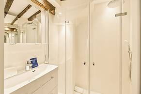 2bdr/5p Apartment au Centre de Paris in Downtown Paris